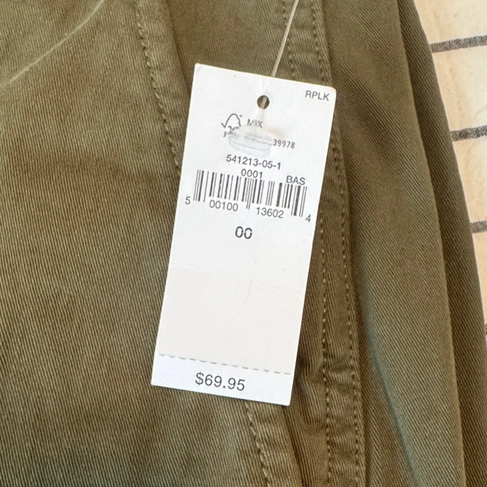 GAP Downtown Khaki